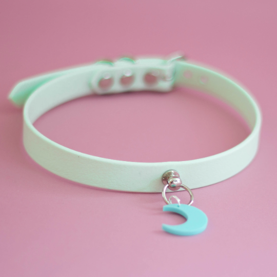 Vegan Mint Moon Collar